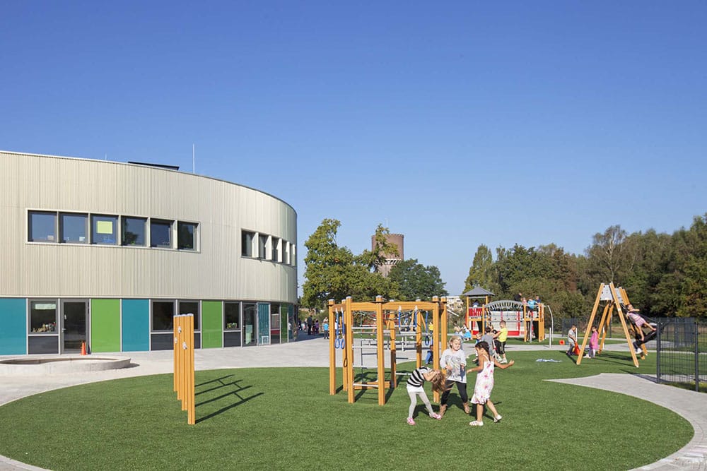 01 IKC t berflo hengelo passiefschool spring architecten exterieur speeltuin bewerkt