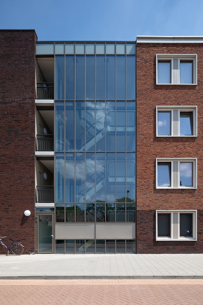 01 vijverberg noord gageldonk 1 bergen op zoom woningen spring architecten exterieur gevel en trap bewerkt
