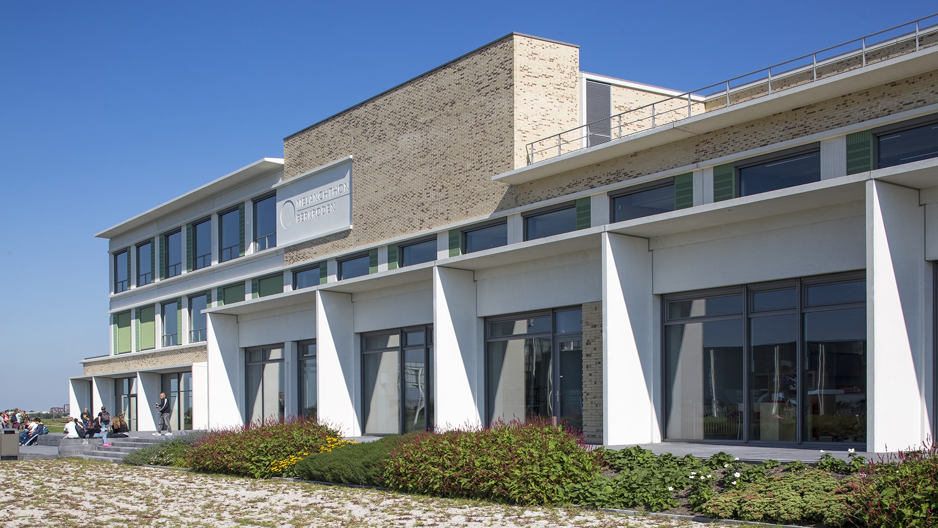02 melanchton berkroden berkel en rodenrijs school spring architecten exterieur plantjes