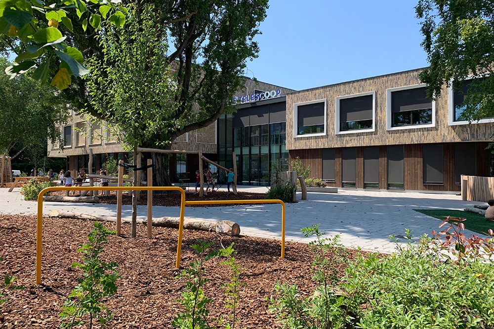 10 telescoop voorburg IKC Heeswijk school spring architecten exterieur tuin en ingang bewerkt