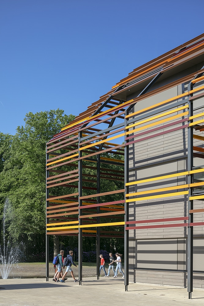 13 revius lyceum doorn school spring architecten exterieur gevel met kleur bewerkt